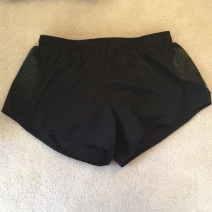 Black Oiselle Distance Shorts